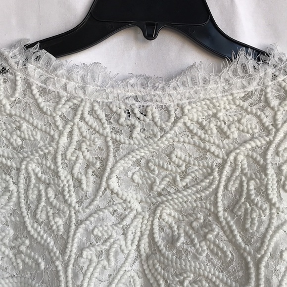 Windsor white brocade crop top with raw edges - Picture 7 of 9